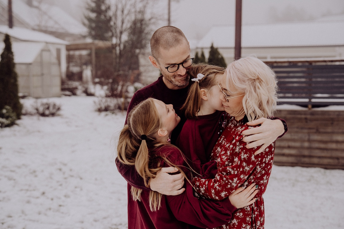 Jouluinen perhekuvaus Kotkassa